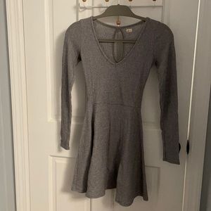 Keyhole long sleeve dress